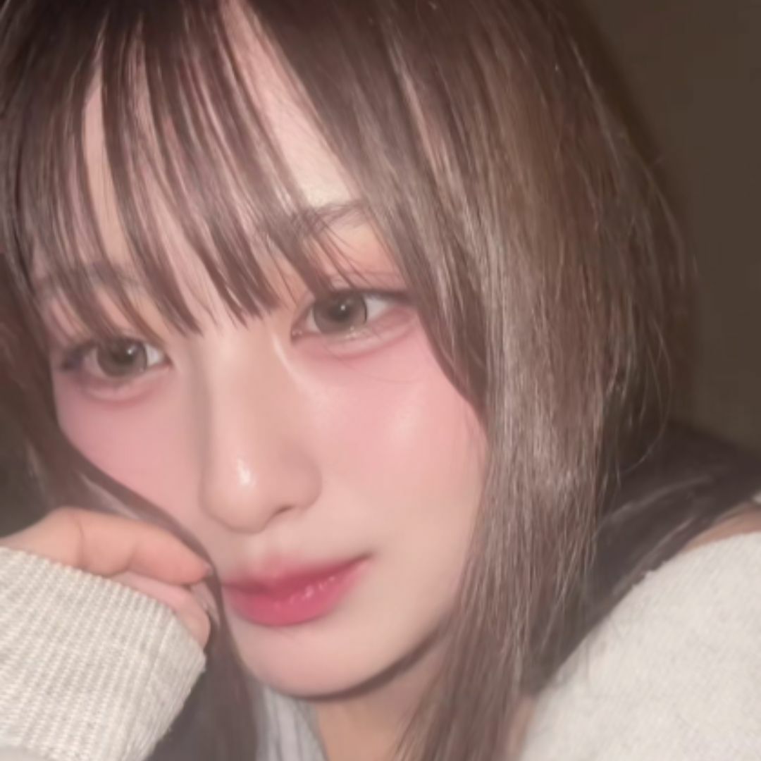 ドーリッシュブラウン　モラク　装用画像