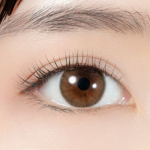 ルミエユー　シナモンブラウン　装用画像