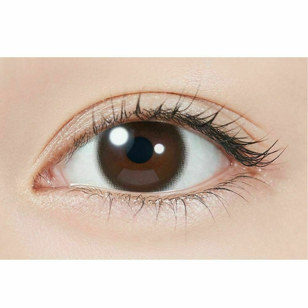 トパーズ(TOPARDS) カラコン - 指原莉乃(さっしー) [1day] トパーズ ベイビーエスプレッソ 装用画像