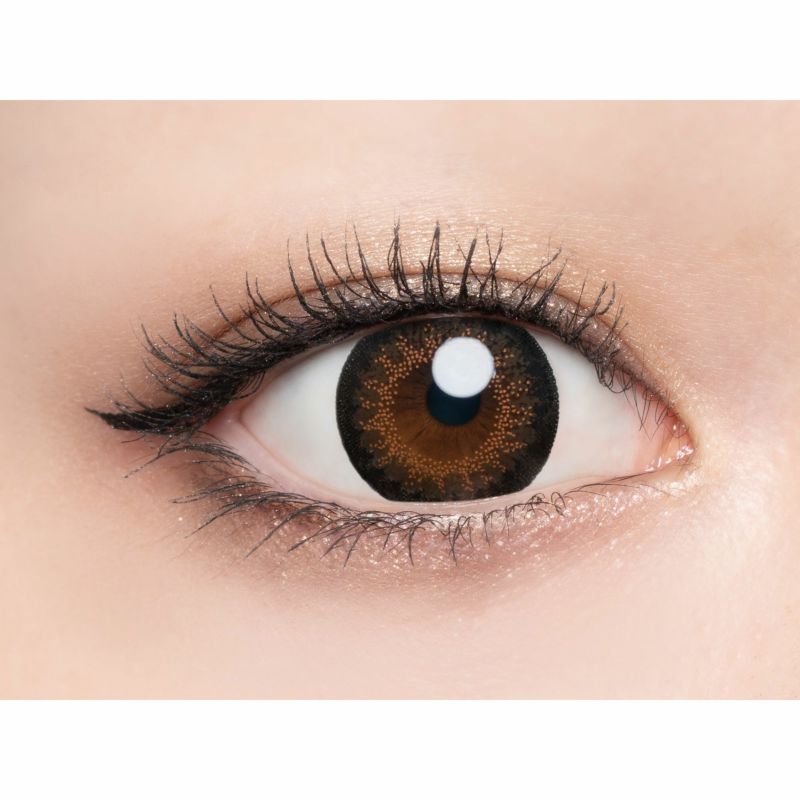 ラヴェール　ミッドナイトアンバー　公式装用画像