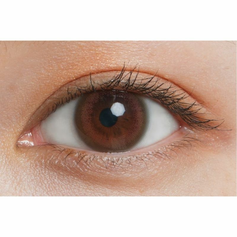 ルミアコンフォート2ウィークサークル 森絵梨佳　カラコン コットンオリーブ 公式装用画像