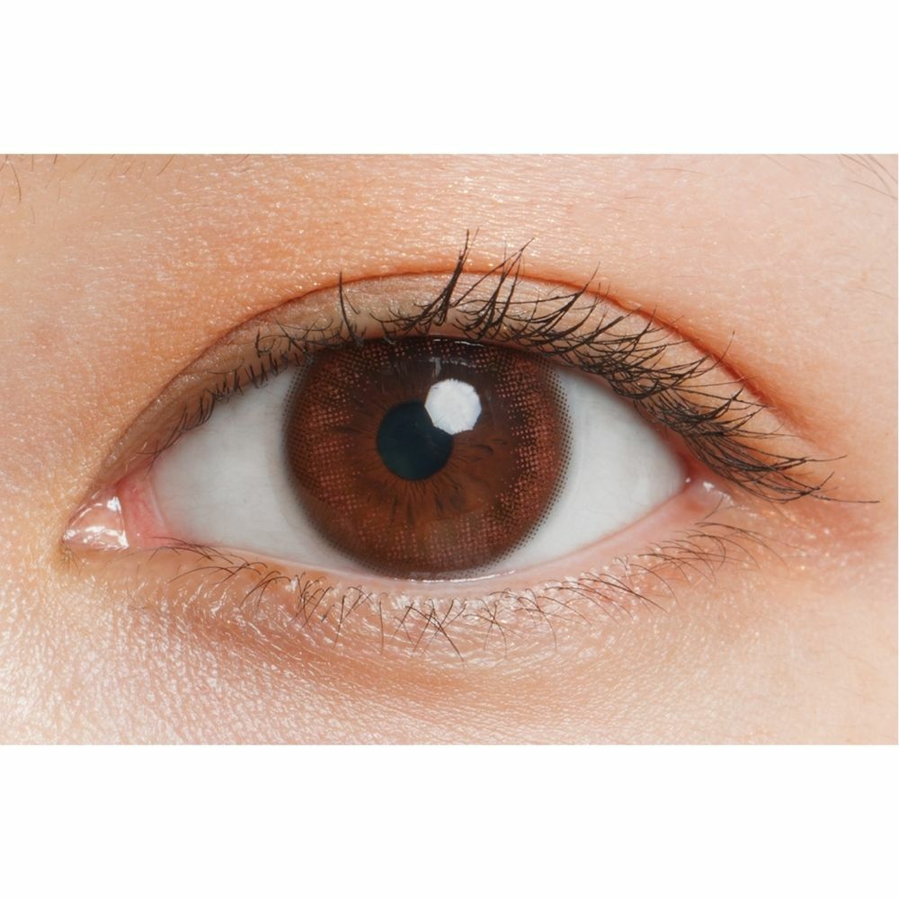 ルミアコンフォート2ウィークサークル 森絵梨佳　カラコン ワッフルピンク 公式装用画像