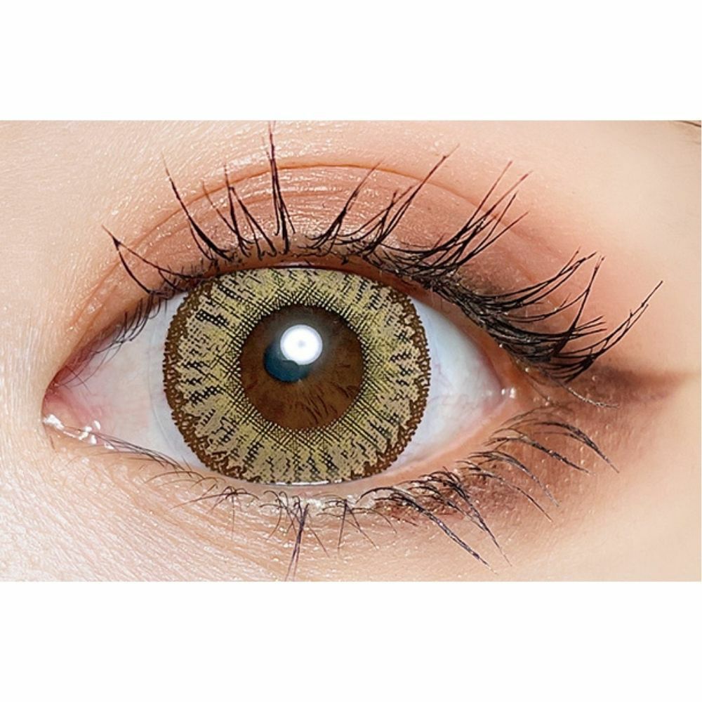 トゥインクルアイズ（TwinkleEyes） カラコン - かとみか KATOMIKA　ブラウンベージュ　公式装用画像