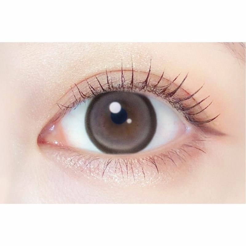 エバーカラー (EverColor) カラコン - 新木優子　ピュアマカロン　装用画像