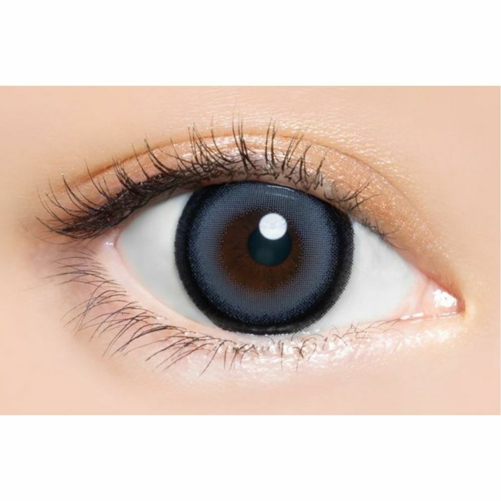 エンジェルカラー (AngelColor) カラコン - 益若つばさバンビシリーズ ワンデー ブルーベリームーン 装用画像