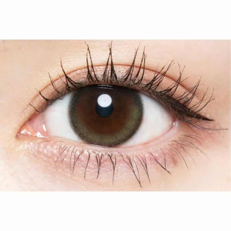 チューズミー (Chu's me) カラコン - ゆうこす (菅本裕子) ワンデー 乱視用 ティアーオリーブ 装用画像