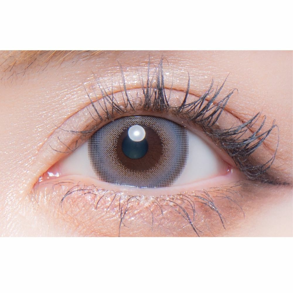 カラーズ (colors) カラコン - 一条響  [1day] カラーズ スパークリンググレー 装用画像