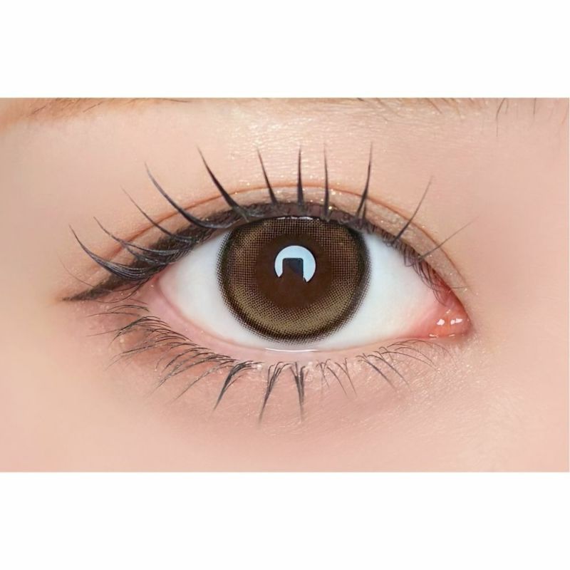 アンローラ　ルナンベージュ　装用画像